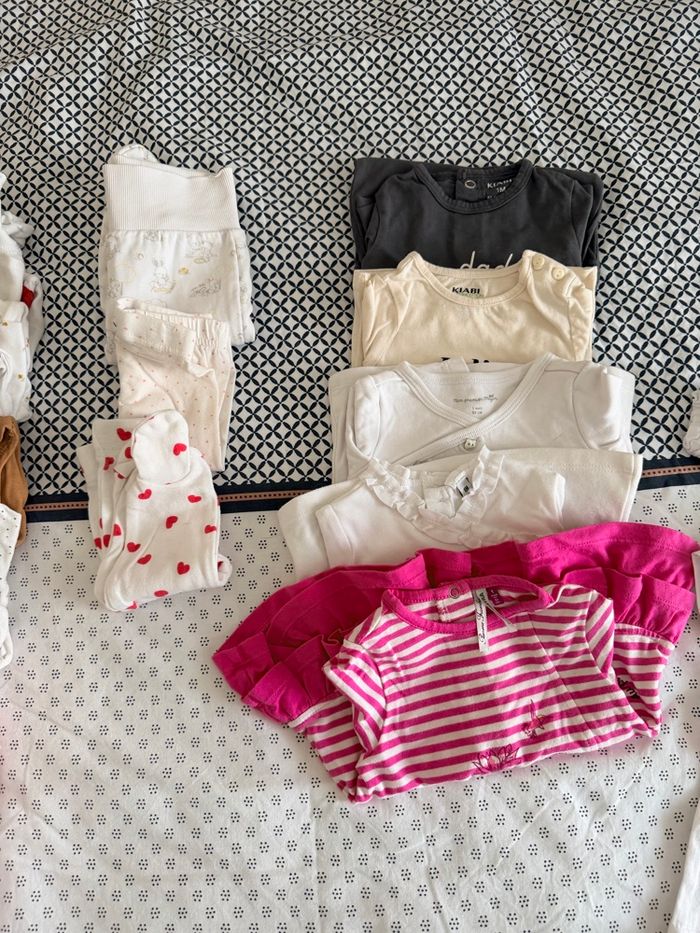 Lot pyjamas et bodies