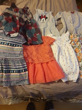 Robes + barboteuse 12 mois