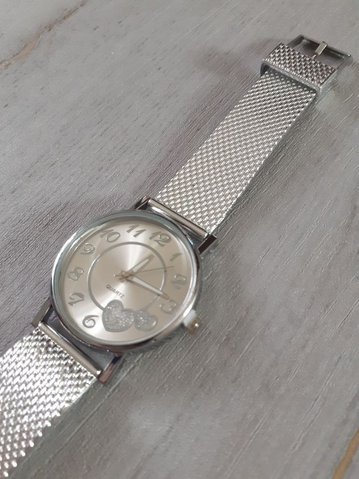 Montre femme - photo numéro 2