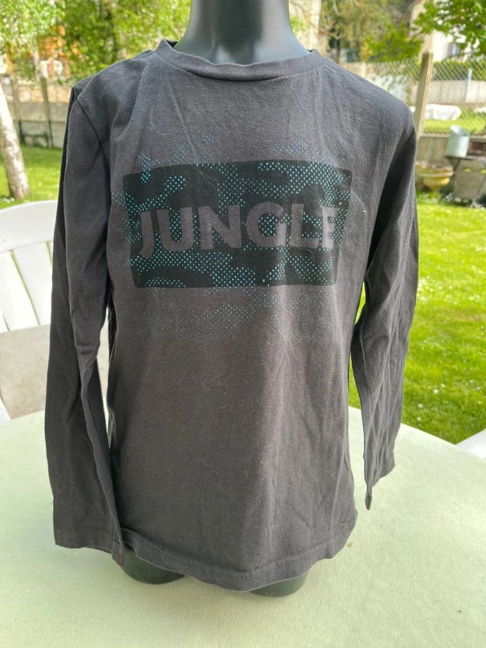 Kiabi t shirt manche longue taille 8 ans