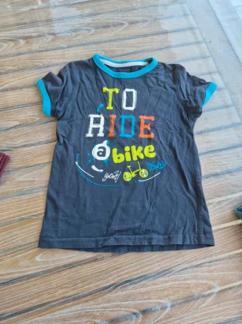 Rainbow sporty tee-shirt marine taille 5 ans