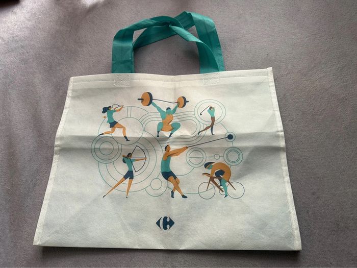 Lot « Paris 2024 » jeux olympiques 3 rubans correcteur et un sac tissus bag neufs - photo numéro 6