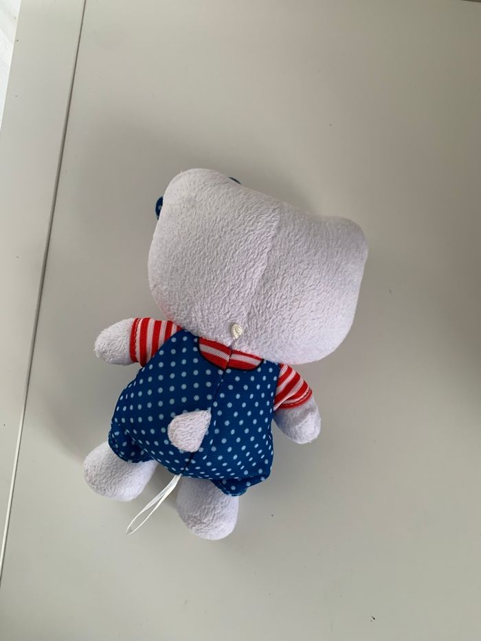 Peluche Hello Kitty - photo numéro 2