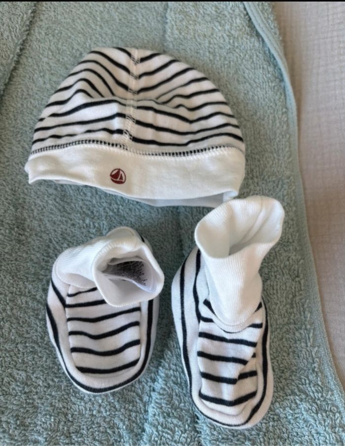 Bonnet + chaussons naissance