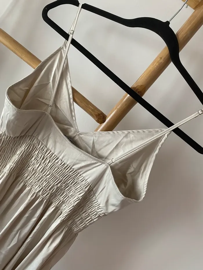 Robe longue satinée - photo numéro 6
