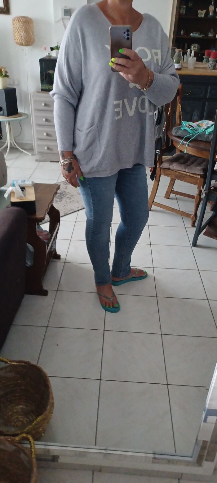 Très joli pull oversieze femme T U - photo numéro 2
