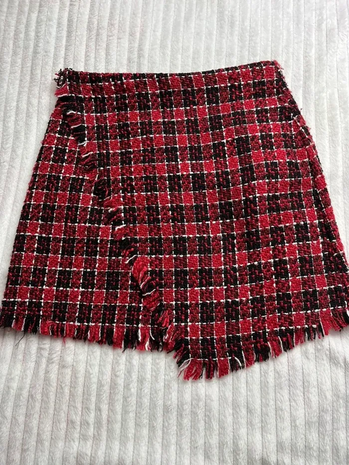 Jupe courte tweed stradivarius
