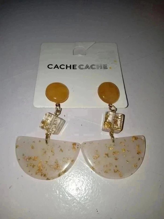 Paire de boucles d'oreilles de chez Cache Cache