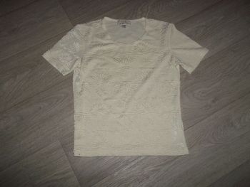 Tee shirt 1.2.3. blanc cassé ou beige clair soleils incrustés 38/40 TBE
