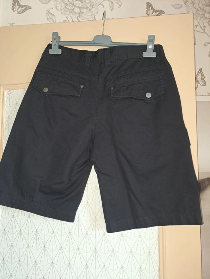 Short homme neuf jamais porté tissaia noir 38 - photo numéro 2