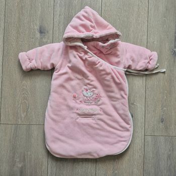 Gigoteuse auto rose clair. Naissance 0 mois. Marque Kibaloo