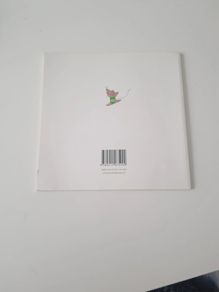 Livre enfant juste un peu sale! - photo numéro 2