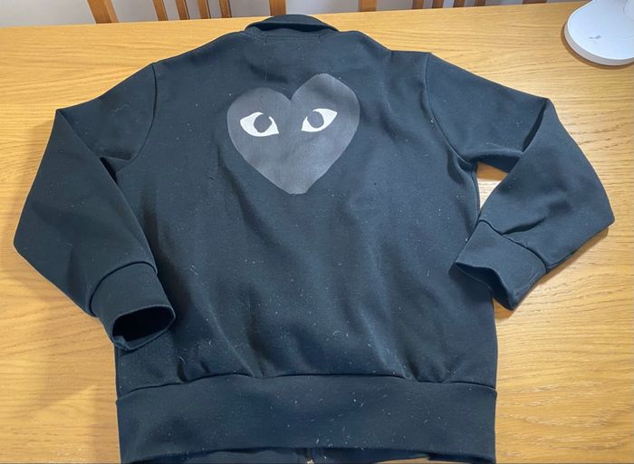 Play comme les garçons Sweat zippé coeur noir Taille M/38 - photo numéro 6