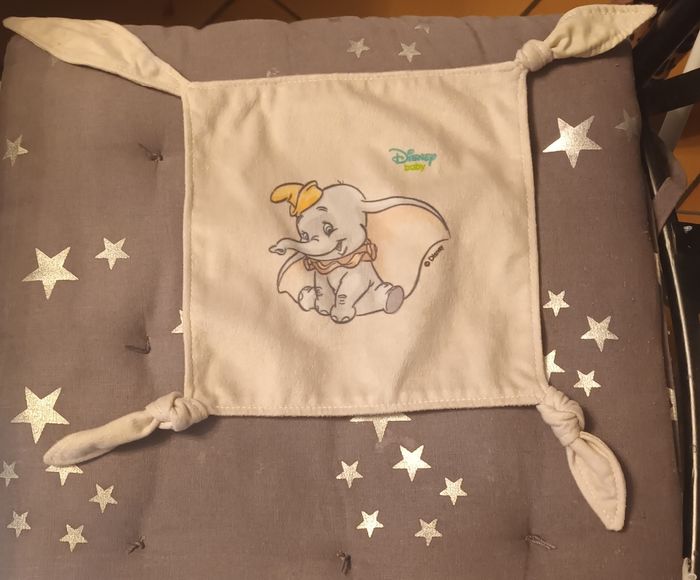 Doudou carré  Dumbo disney