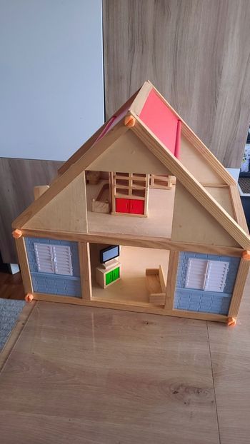 Maison poupées ou personnages