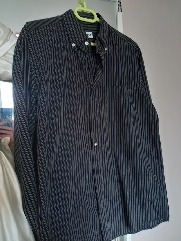 Chemise noire à rayures - photo numéro 2