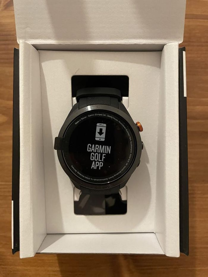 Montre connectée GPS Golf Garmin 47mm noire neuf avec boîte - photo numéro 3