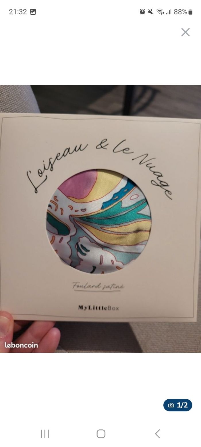Foulard satiné imprimé My Litte Box
