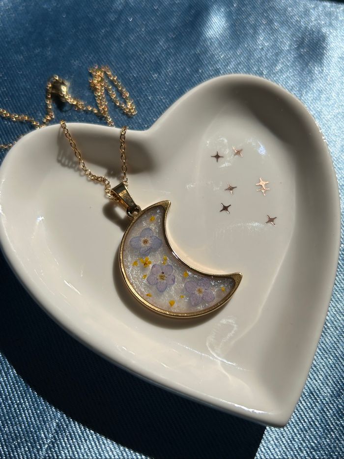 Collier doré avec pendentif - lune - photo numéro 6