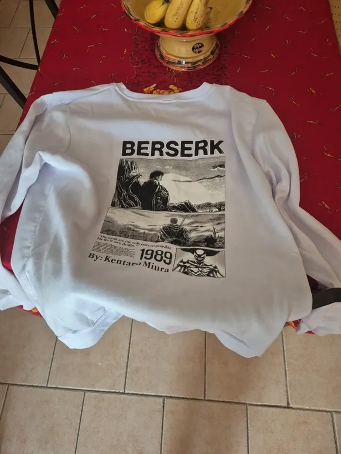 Pull berserk - photo numéro 2