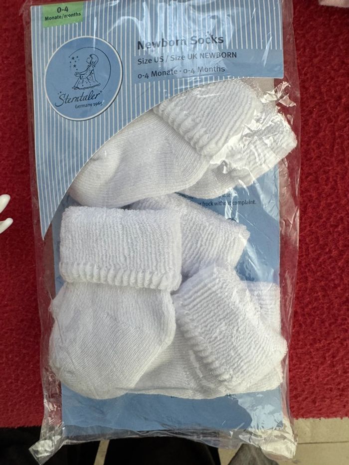 Lot vêtements nefs et comme neuf 1 mois - photo numéro 4