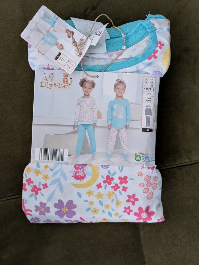 Lot de 2 pyjamas fille. Taille 5-6 ans. Neuf . Lilly &Dan. 100% coton.