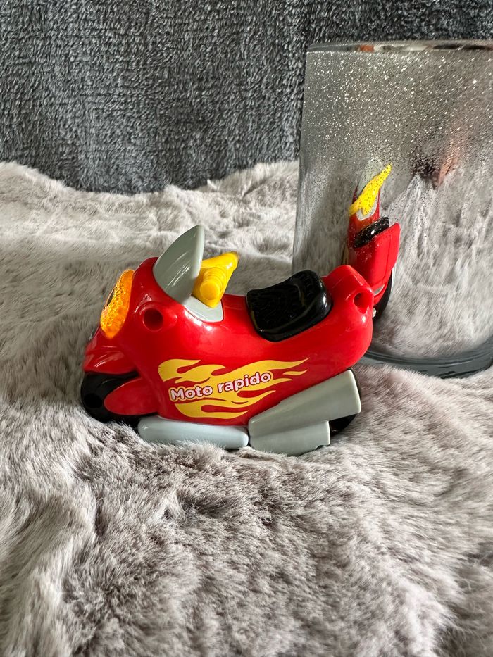 Enzo la moto rapido - photo numéro 3