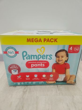 Couches Pampers Pants taille 4