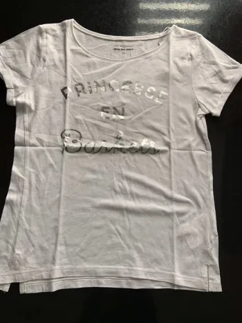 Tee shirt Cache Cache