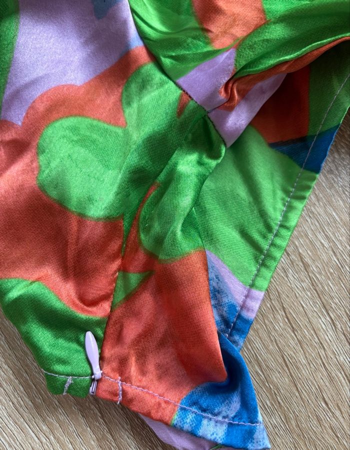 Blouse satiné manches longues multicolore boohoo neuf sans étiquette - photo numéro 6