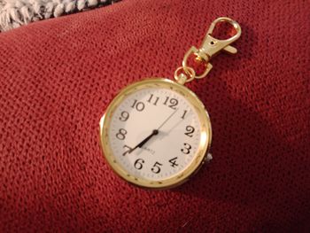 Montre de poche à quartz