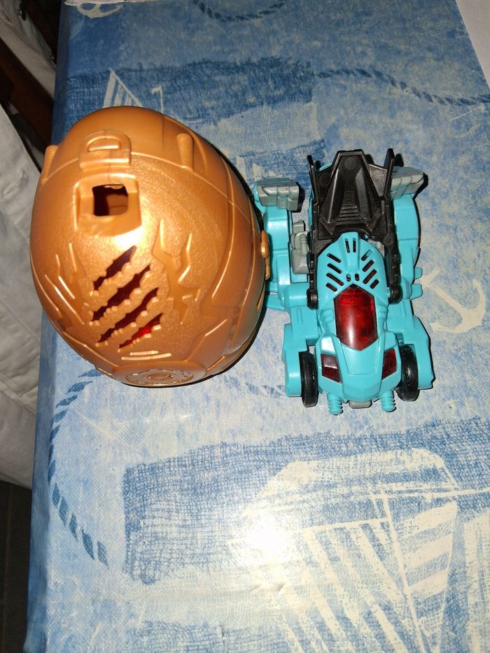 Voiture dinosaure - photo numéro 6