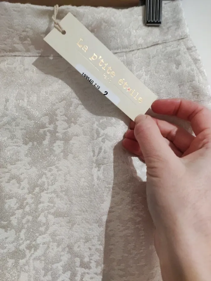 Jupe "La p'tite étoile" T.2 - beige irisé - Neuve - photo numéro 3
