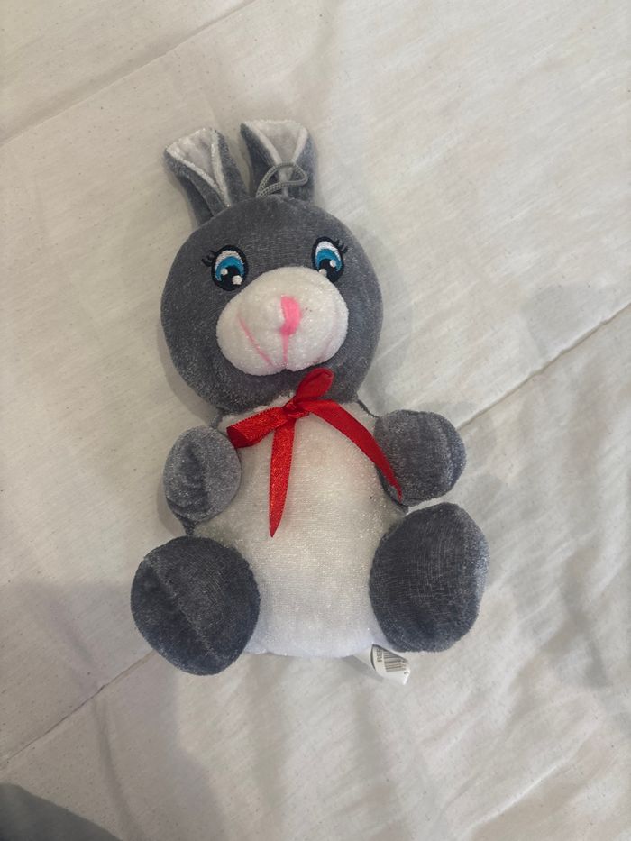 peluche lapin