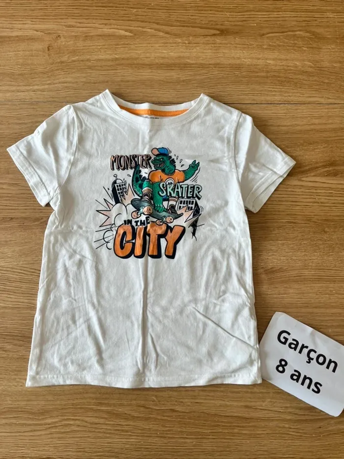 Tee shirt