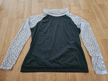 Pull col roulé dentelle