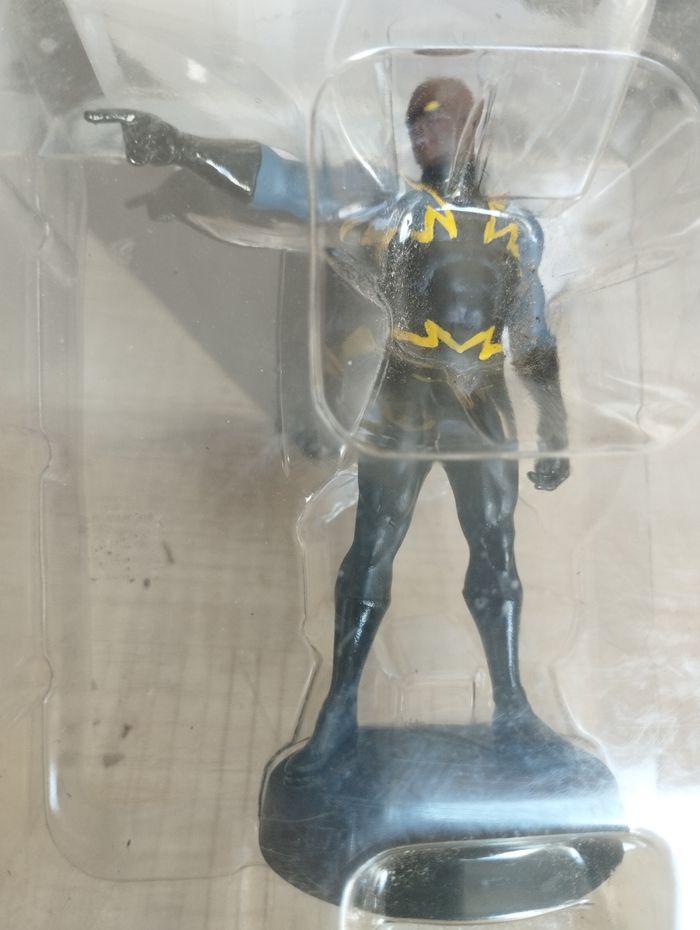 Figurine DC comics éclair noir en plomb - photo numéro 2