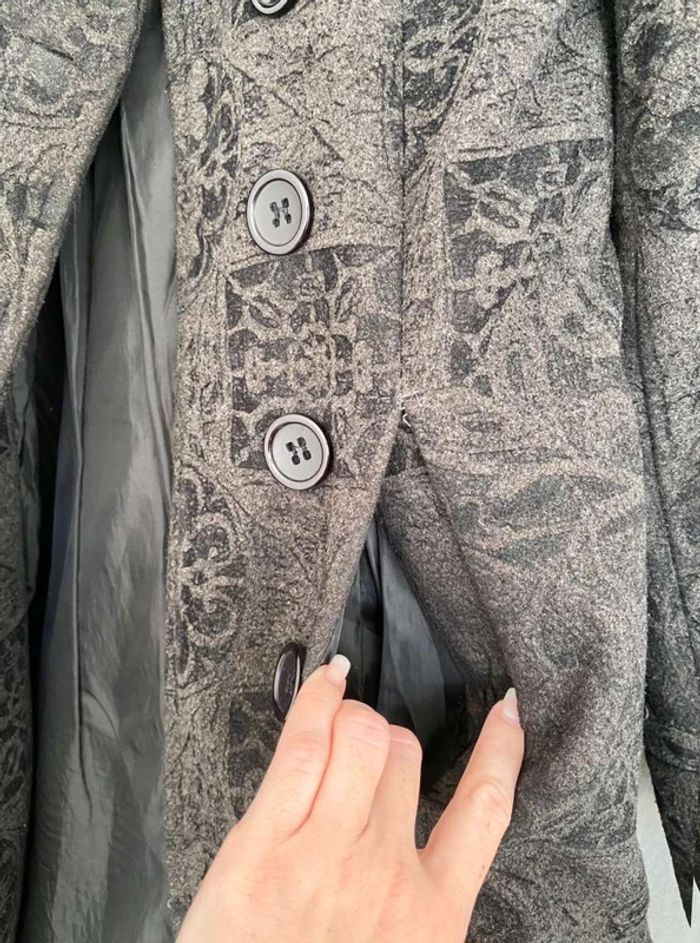 Manteau noir - photo numéro 11