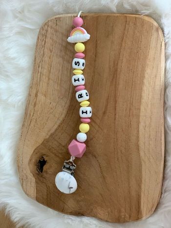 Attache-tétine en silicone personnalisée