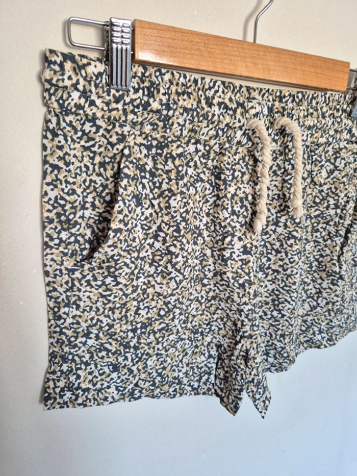 Short Virginie guarisco Galeries Lafayette taille 38 - photo numéro 3