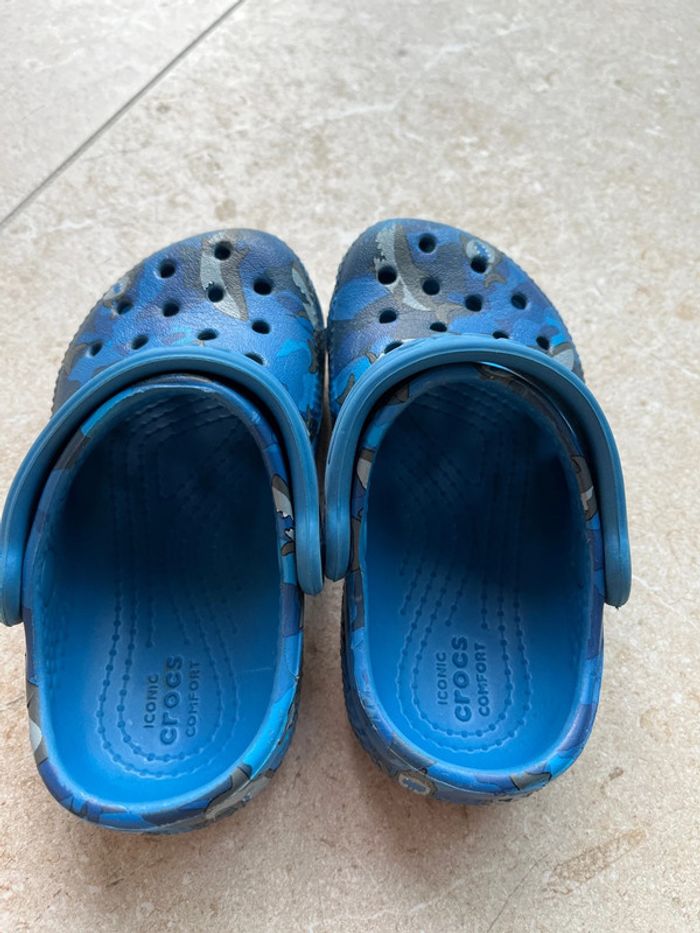 Crocs requins - photo numéro 3