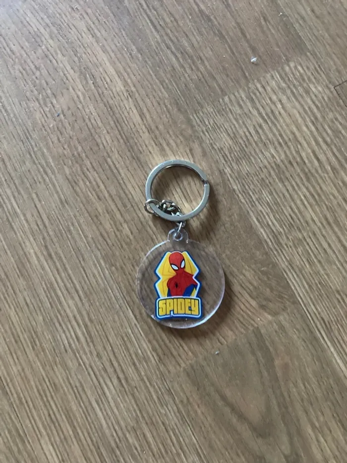 Lot de 4 objets Spiderman - photo numéro 3