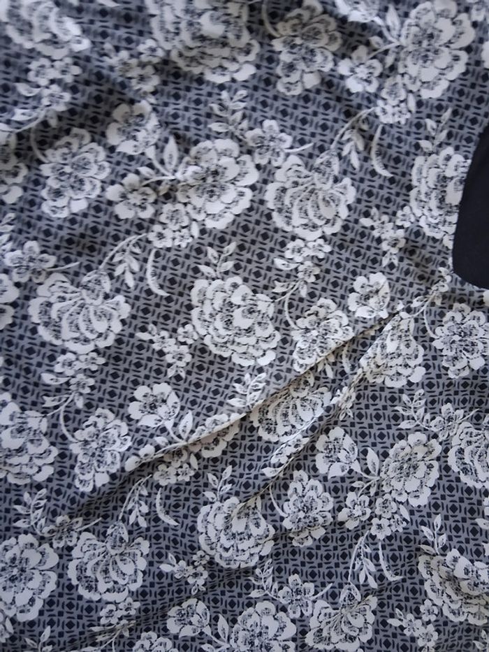 Robe Taille 46/48 - photo numéro 2