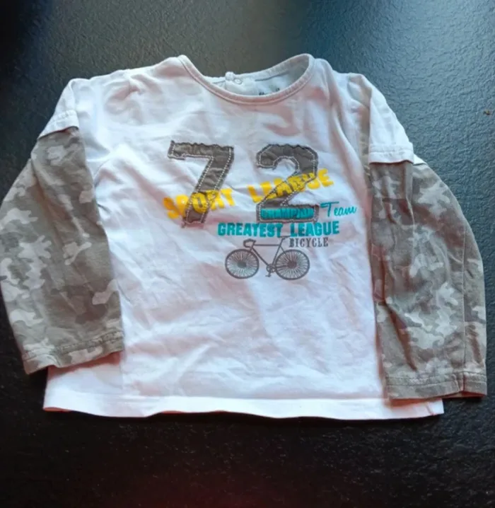 Tee-shirt manche longue taille 24 mois