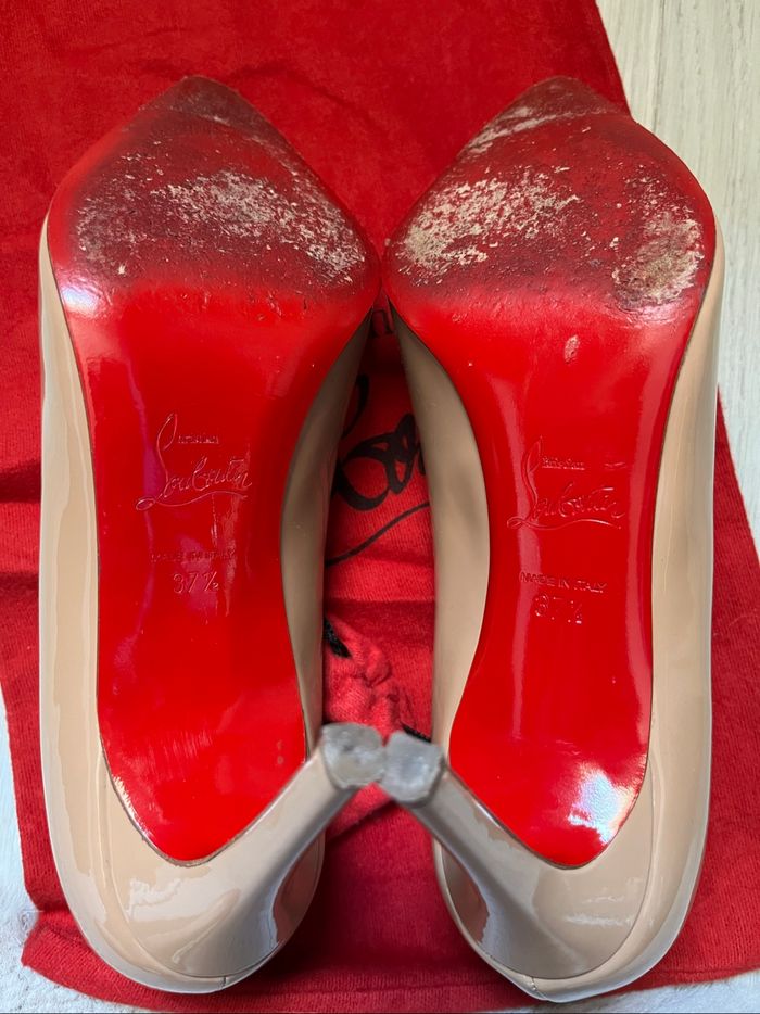 Escarpins louboutin - photo numéro 3