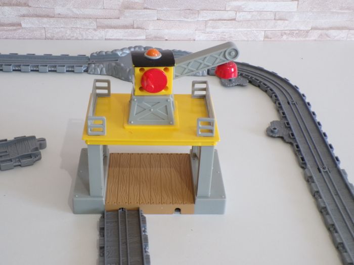 Circuit de train thomas and friends - Thomas et ses amis  (90) - photo numéro 5