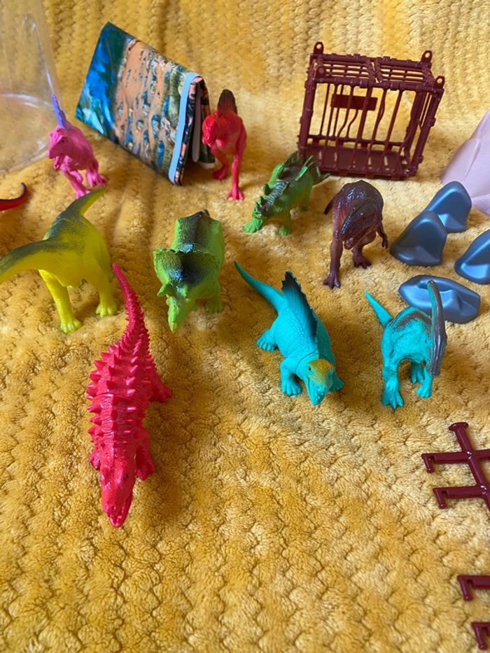 Lot figurine dinosaures - photo numéro 2