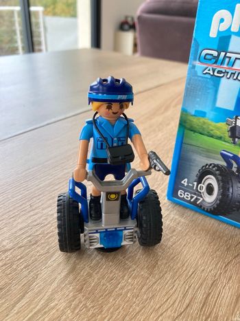 Playmobil 6877 policière avec gyropode