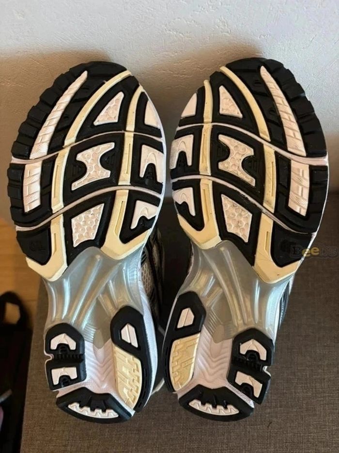 Asics Gel-Kayano 14 Taille 38 - photo numéro 5