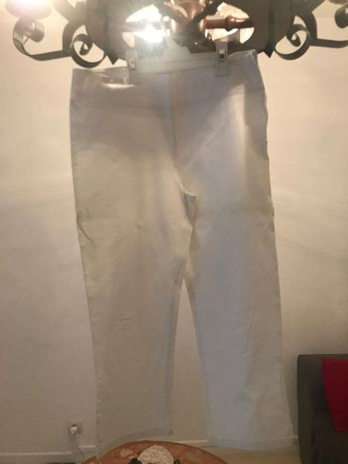 Pantalon court blanc - photo numéro 3